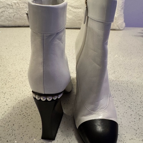 White and Black Leather Ankle Boots - Picture 5 of 7